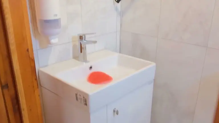 Banyoda lavabo